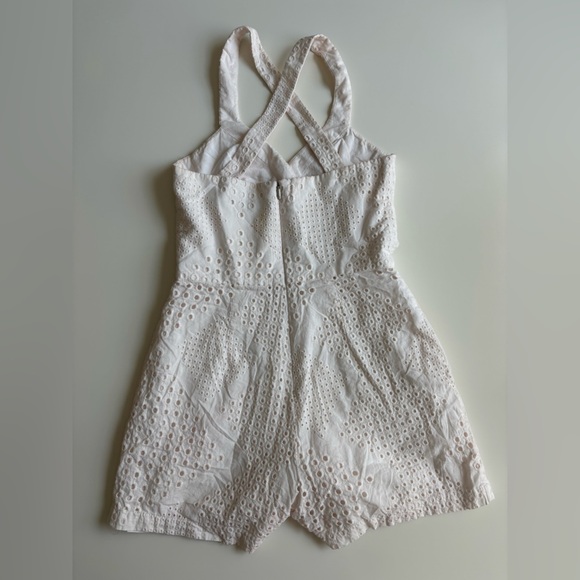 Trina Turk Light Pink Eyelet Embroidered Romper Size 2‎ Resort Wear - Picture 2 of 9